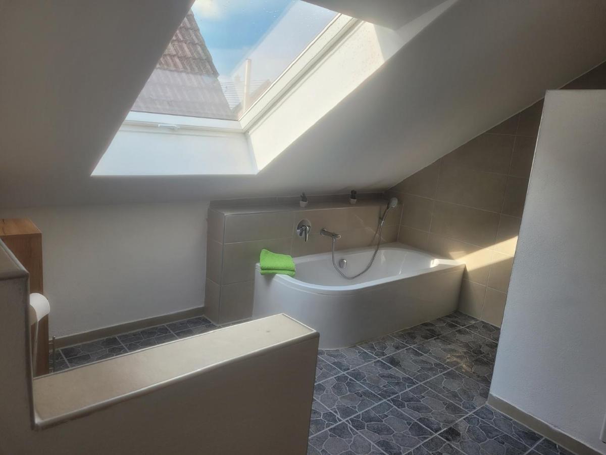 Ferienwohnung Schertel - Dorsbrunn 플라인펠트 외부 사진
